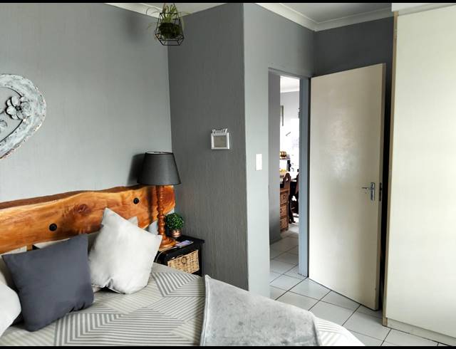 2 BEDROOM APARTMENT FOR SALE IN VERWOERDPARK